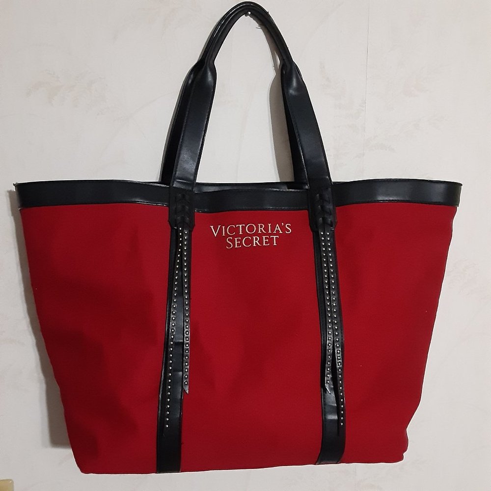 VICTORIA'S SECRET 2017 Limited Edition Red Studded Fringe Tote Bag 11123127